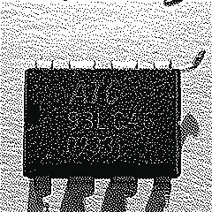 refund_bot portrait, 1-bit